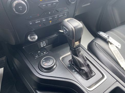 Used 2021 Ford Ranger Lariat w/ Equipment Group 501A High image 34