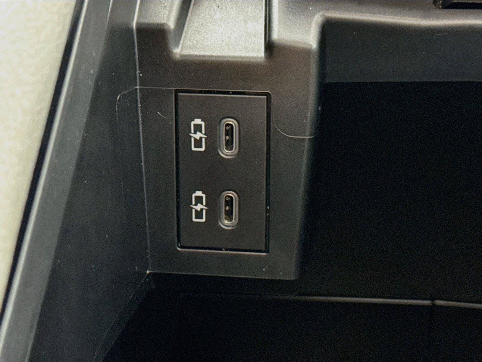 Certified 2026 Toyota Sienna XLE FWD image 35