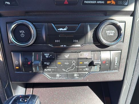 Used 2017 Ford Explorer XLT w/ Equipment Group 202A image 18