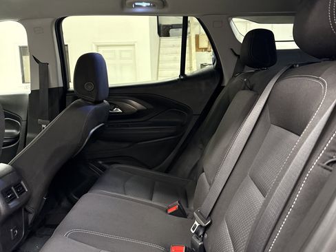 Used 2024 GMC Terrain SLE image 17