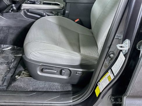 Certified 2021 Toyota Tacoma SR5 AWD/4WD image 24