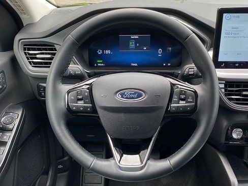 Certified 2025 Ford Escape Platinum AWD/4WD image 19