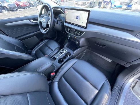 Used 2024 Ford Escape Platinum image 42