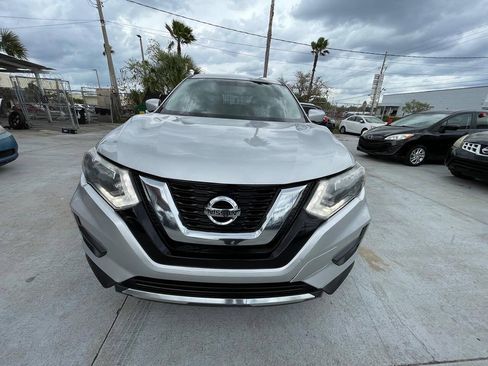 Used 2017 Nissan Rogue S FWD image 1