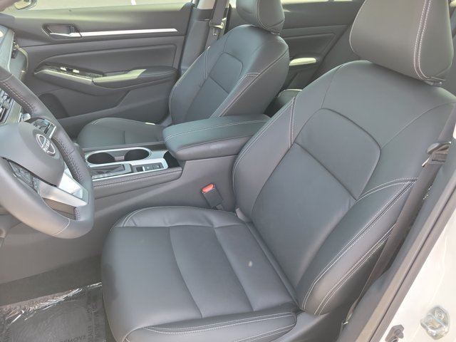Used 2025 Nissan Altima 2.5 SL FWD image 13