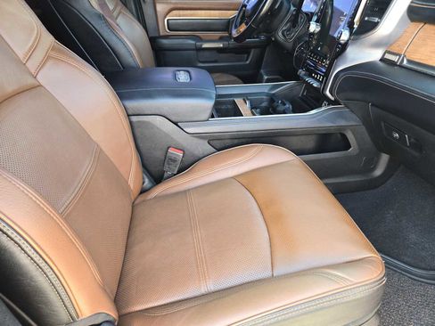Used 2022 RAM 2500 Limited AWD/4WD image 15