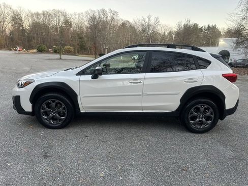 Used 2022 Subaru Crosstrek 2.5i Sport w/ Moonroof Package image 9