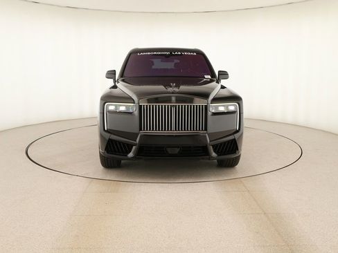 Used 2025 Rolls-Royce Cullinan Black Badge AWD/4WD image 11