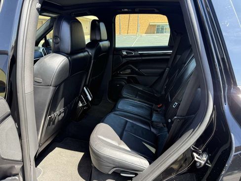 Used 2011 Porsche Cayenne S AWD/4WD image 25