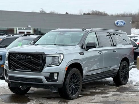 Used 2024 GMC Yukon XL Denali w/ Denali Reserve Package image 44