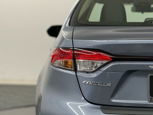 Used 2026 Toyota Corolla LE FWD image 9