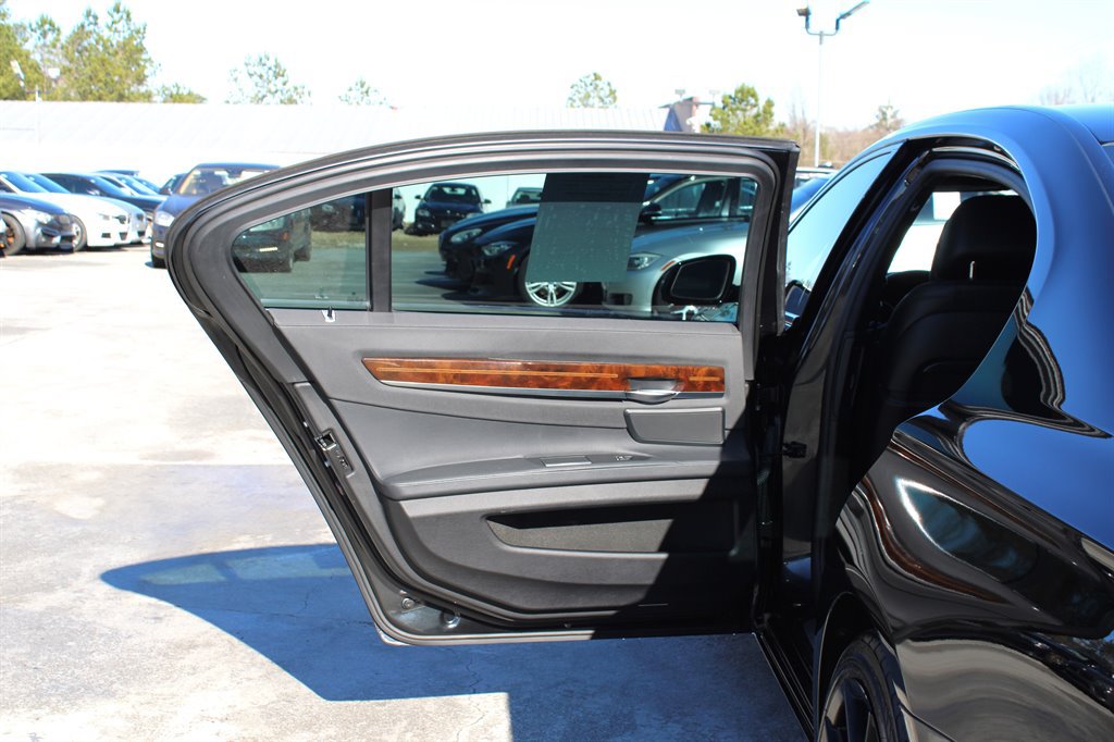Used 2013 BMW 740Li RWD image 33
