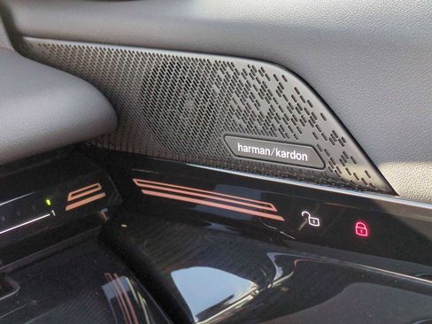 New 2026 BMW 530i xDrive image 32