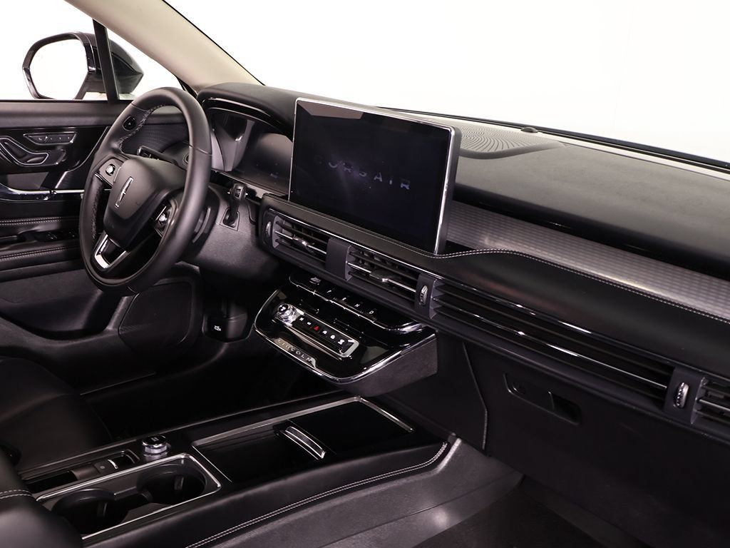 Used 2024 Lincoln Corsair AWD image 27