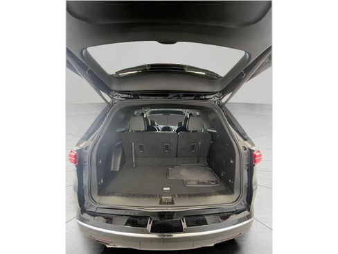 Used 2023 Chevrolet Traverse Premier AWD/4WD image 20