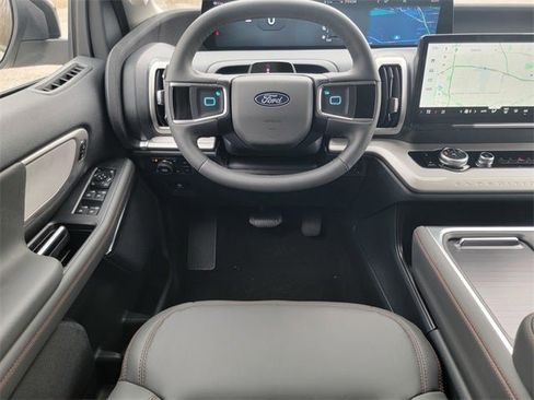 New 2025 Ford Expedition Max Active image 31