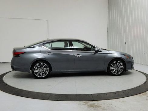 Used 2023 Nissan Altima 2.5 SL FWD image 8