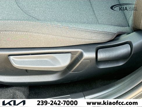 New 2025 Kia K4 LXS image 23