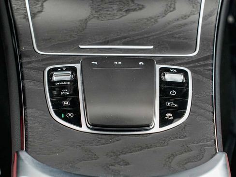 Used 2021 Mercedes-Benz GLC 300 4MATIC image 17