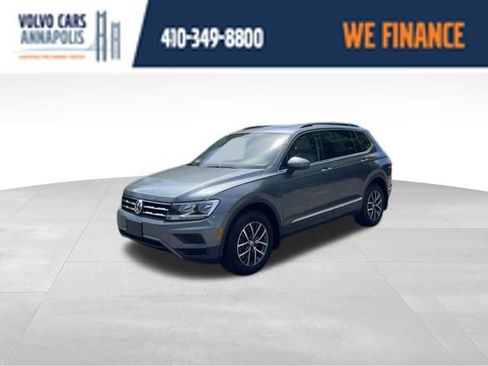 Used 2020 Volkswagen Tiguan SE w/ Panoramic Sunroof Package AWD/4WD image 4