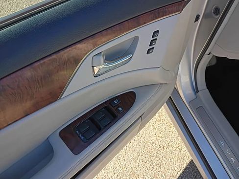 Used 2011 Toyota Avalon Limited image 10