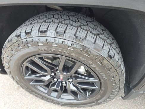 Used 2024 GMC Sierra 1500 Elevation w/ Elevation Premium Package image 7