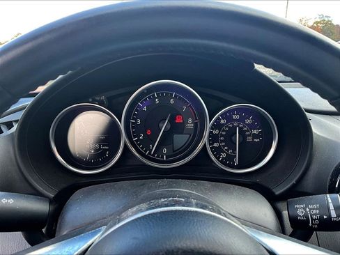 Used 2016 MAZDA MX-5 Miata Sport image 14