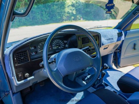 Used 1994 Toyota Pickup DX AWD/4WD image 28