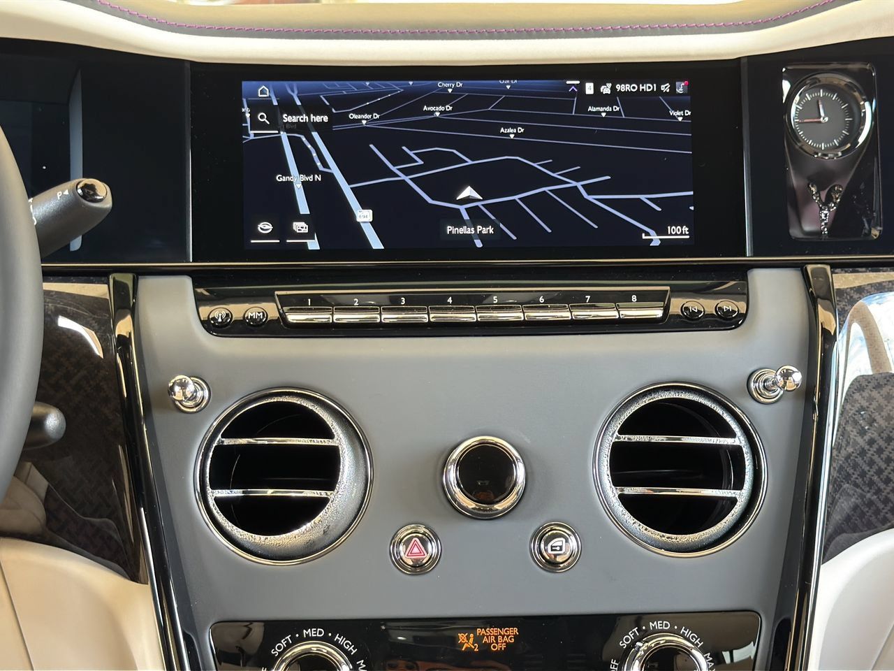 New 2027 Rolls-Royce Cullinan Black Badge AWD/4WD image 19