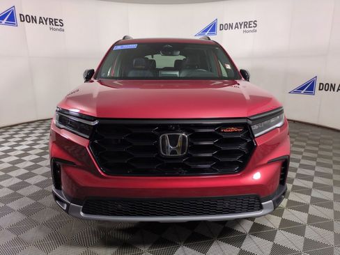 Used 2024 Honda Pilot TrailSport image 8