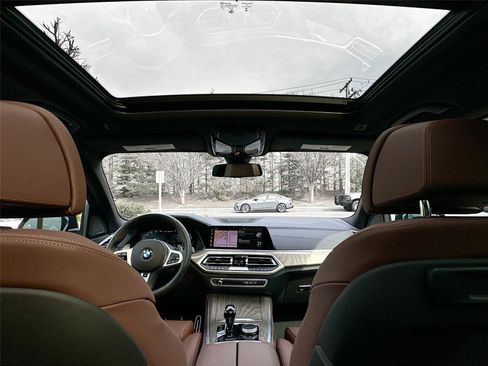 Used 2023 BMW X5 M50i w/ Climate Comfort Package image 23
