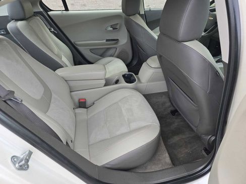 Used 2014 Chevrolet Volt Premium w/ Premium Trim Package image 7