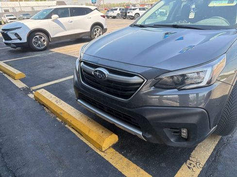Used 2020 Subaru Outback Premium image 2