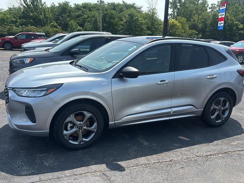 Used 2024 Ford Escape ST-Line AWD/4WD image 2