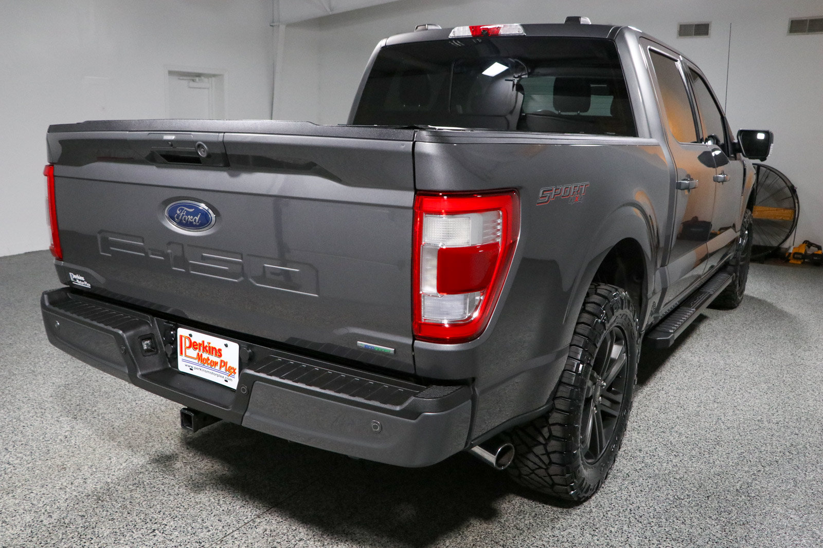 Used 2021 Ford F150 Lariat w/ Equipment Group 502A High AWD/4WD image 8