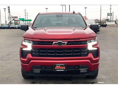 Used 2022 Chevrolet Silverado 1500 RST w/ Z71 Off-Road Package AWD/4WD image 3