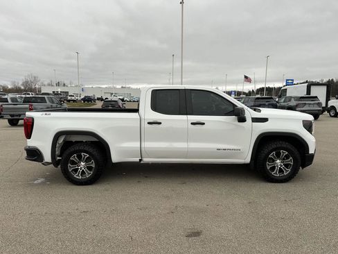 Used 2023 GMC Sierra 1500 Pro w/ Pro Value Package image 7