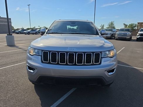 Used 2017 Jeep Grand Cherokee Laredo w/ Quick Order Package 2BE RWD image 5