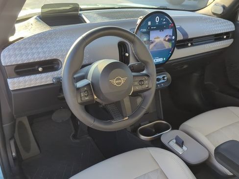 Used 2025 MINI Cooper S FWD image 7