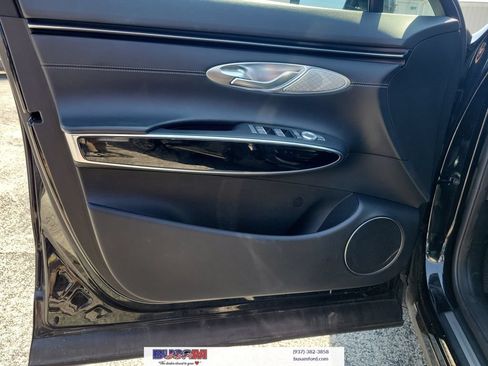 Used 2025 Genesis GV70 2.5T AWD/4WD image 13