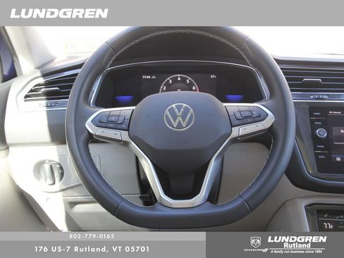 Used 2022 Volkswagen Tiguan SE image 5