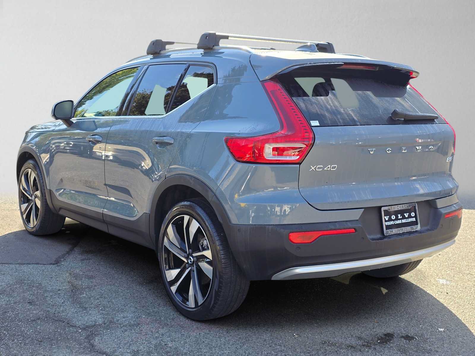 Certified 2023 Volvo XC40 B5 Ultimate w/ Protection Package Premier AWD/4WD image 6