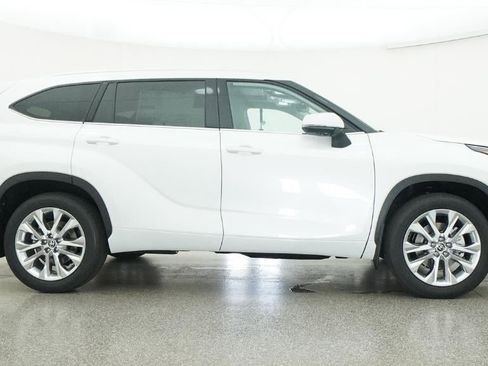 New 2026 Toyota Highlander Limited AWD/4WD image 27