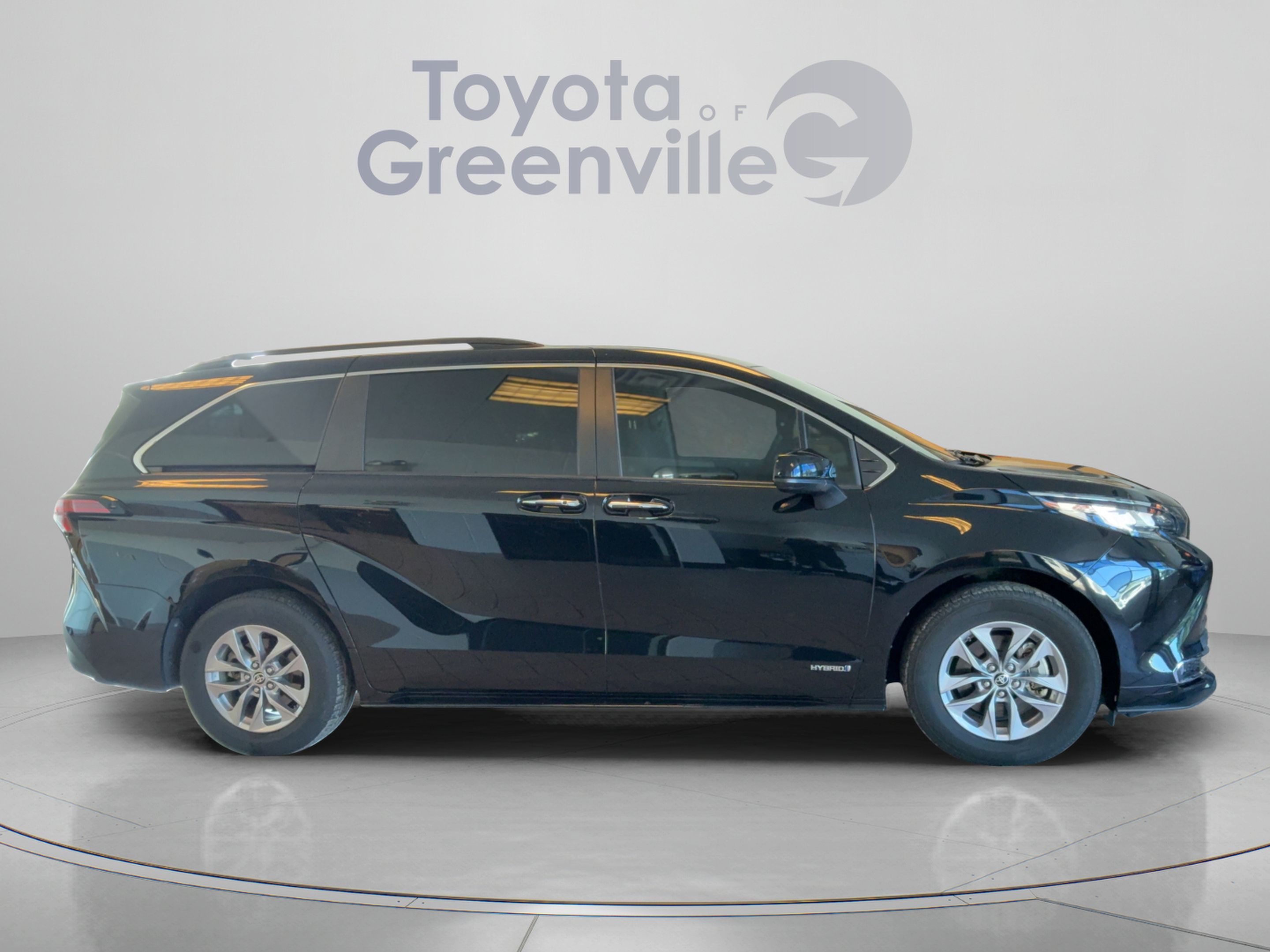 Used 2021 Toyota Sienna XLE FWD image 7