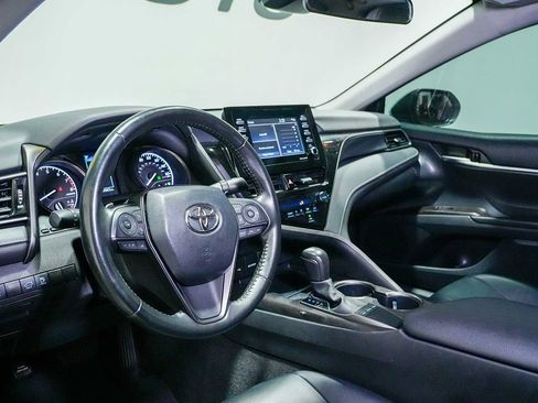 Used 2023 Toyota Camry SE image 13