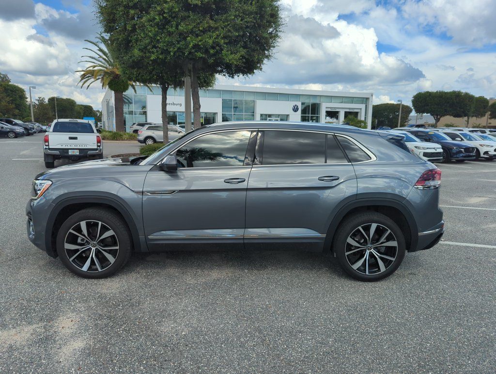 Used 2024 Volkswagen Atlas Cross Sport SEL Premium R-Line AWD/4WD image 11