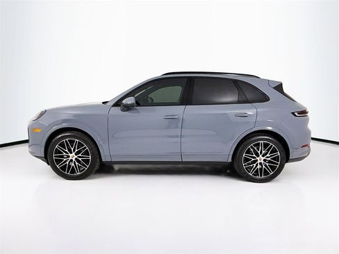 New 2026 Porsche Cayenne image 2