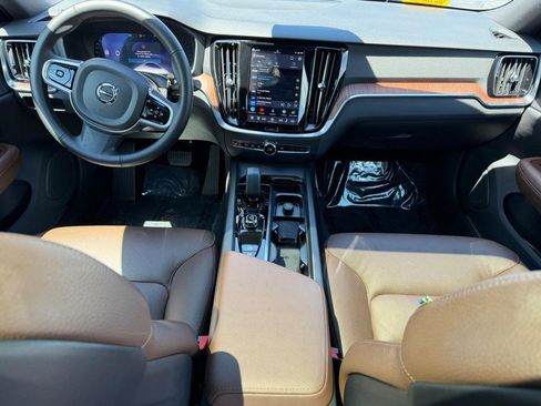 Certified 2025 Volvo V60 B5 Cross Country Plus AWD/4WD image 12