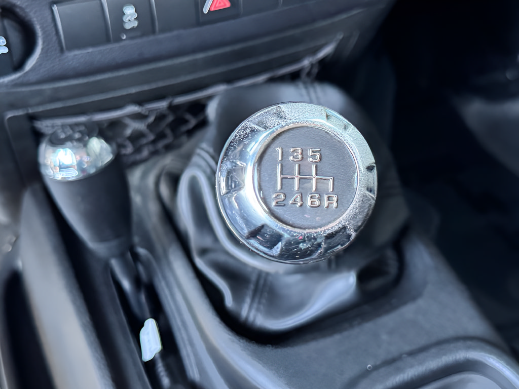 Used 2015 Jeep Wrangler Unlimited Sport w/ Max Tow Package AWD/4WD image 19