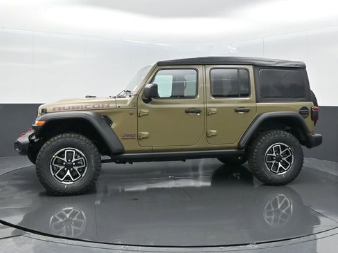 Certified 2025 Jeep Wrangler Unlimited Rubicon w/ Technology Group image 4